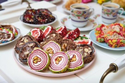 Вкусный праздник восточных сладостей и патоки