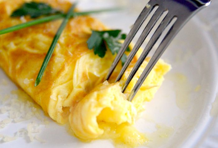 Как приготовить идеальный французский омлет: секреты мастерства