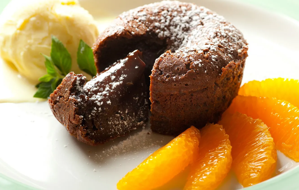 Сладкие шедевры для новогоднего стола: 5 рецептов, которые удивят всех