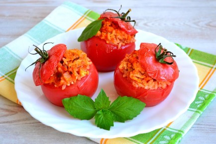 Фаршированные томаты: вкусный деликатес для вашего стола