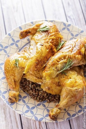 Вкусная курица, фаршированная гречкой: простой рецепт для ужина