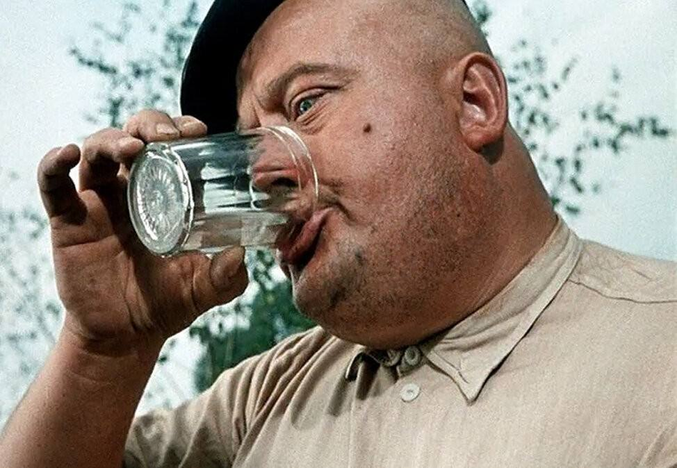 Что стоит и не стоит есть к водке: рекомендации специалиста