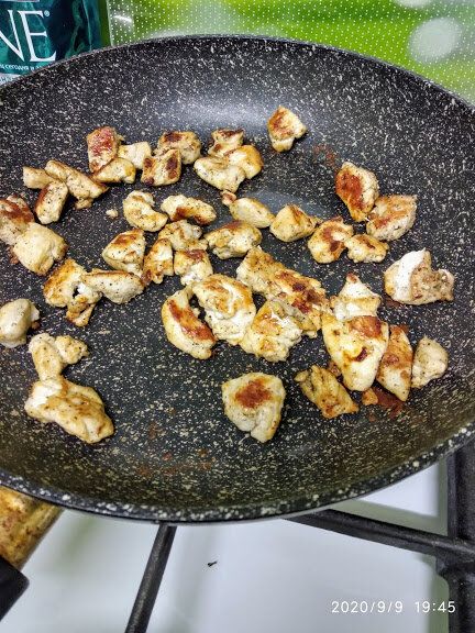 Сливочный омлет с курицей: идеальный завтрак для бодрого утра