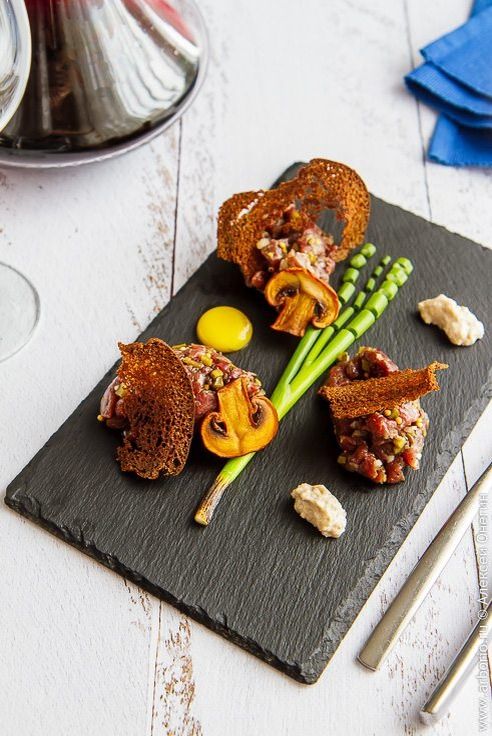 Тартар из говядины: как насладиться классическим угощением