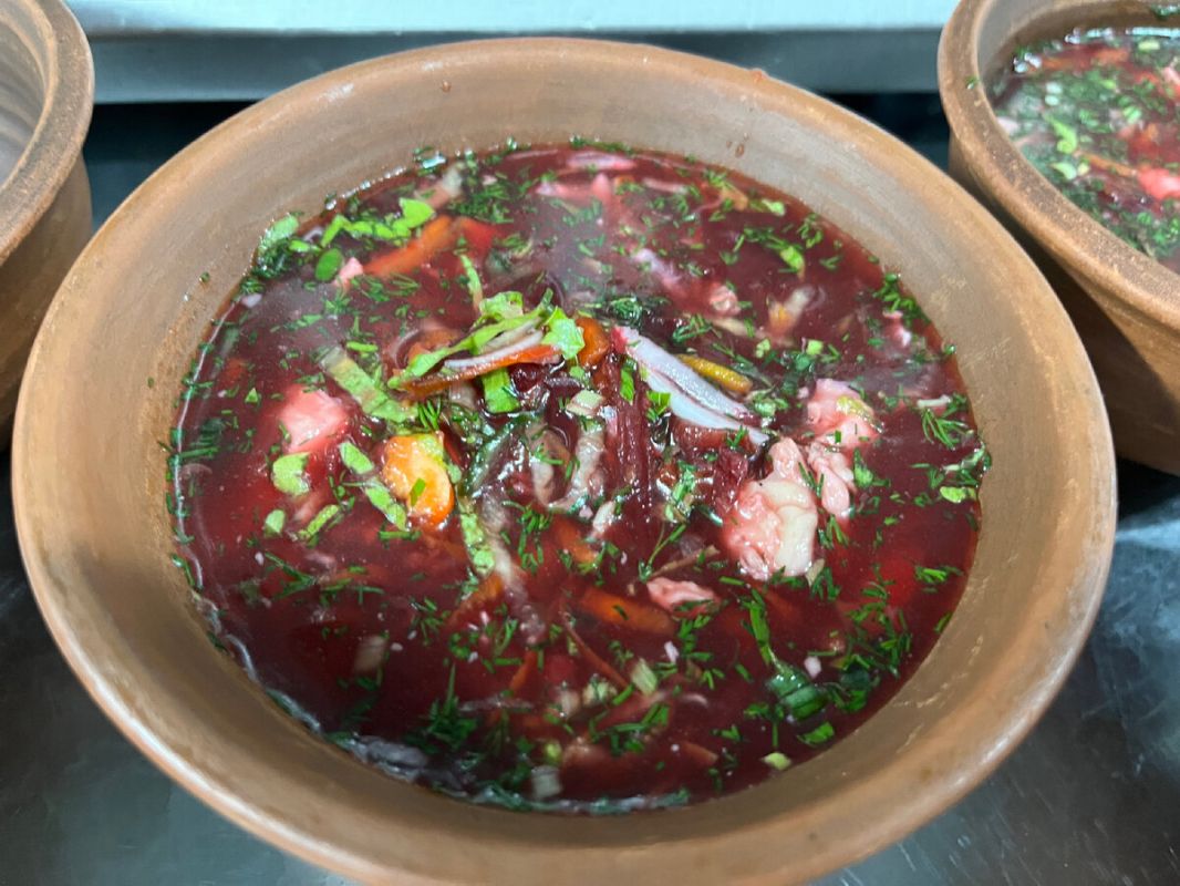 Холодный борщ: идеальный освежающий рецепт для летнего дня