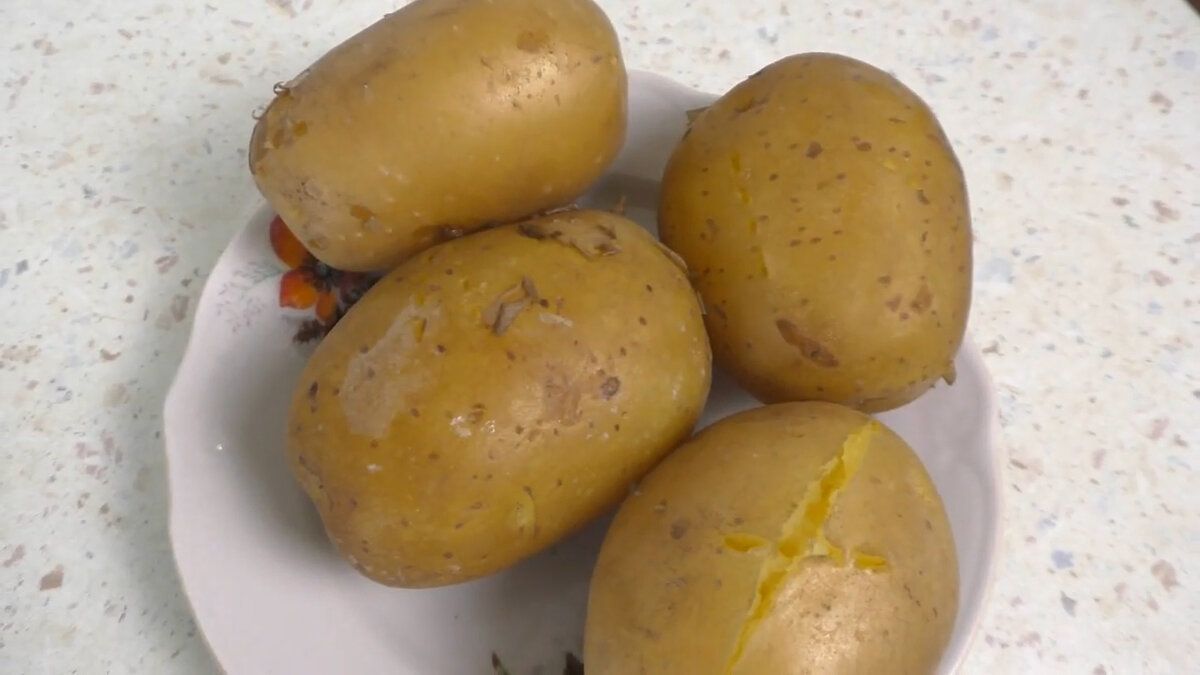 Простой способ сварить картофель в мультиварке