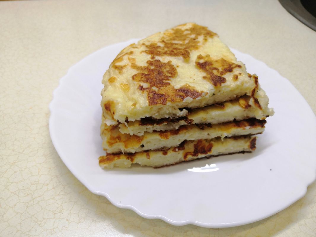 Лепешка с творогом и сыром: быстрое и вкусное решение для ужина