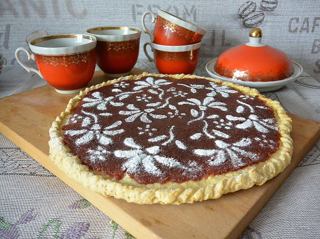 Легкий и вкусный песочный пирог с грушевым джемом