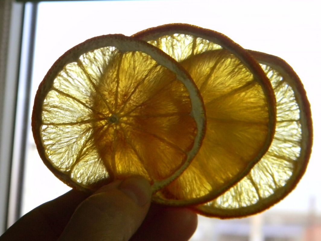 Апельсиновые чипсы: яркий акцент зимних вечеров