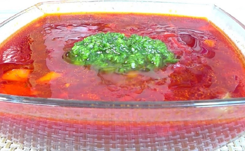 Свекольник на лето: освежающий и сытный суп за считанные минуты