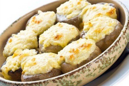 Фаршированные шампиньоны с сыром