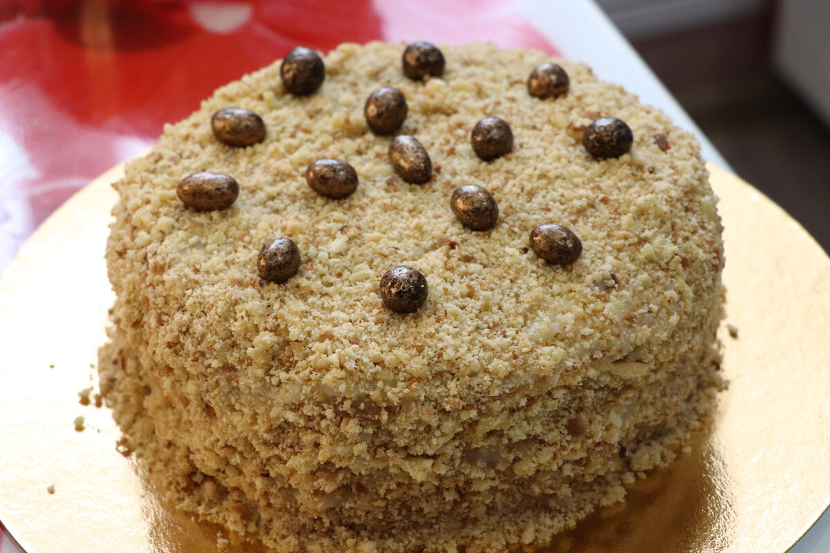 Как быстро приготовить торт Медовик на сковороде: легкий рецепт