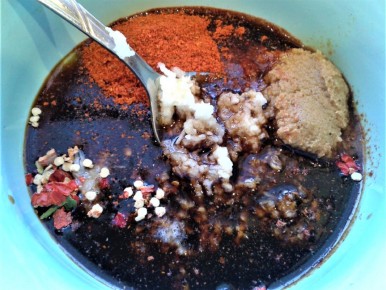 Куриные крылышки в медово-горчичном соусе: просто и вкусно