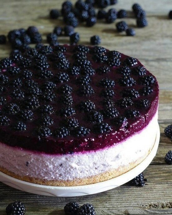 Нежный чизкейк с ягодами, который покорит всех