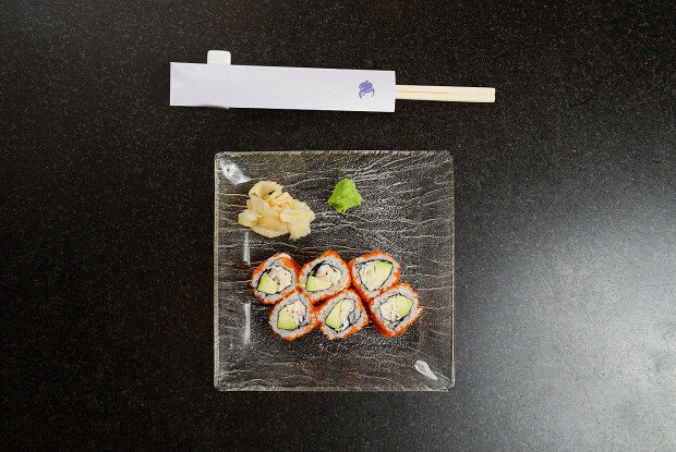 Как приготовить роллы «Калифорния» с крабом: пошаговое руководство