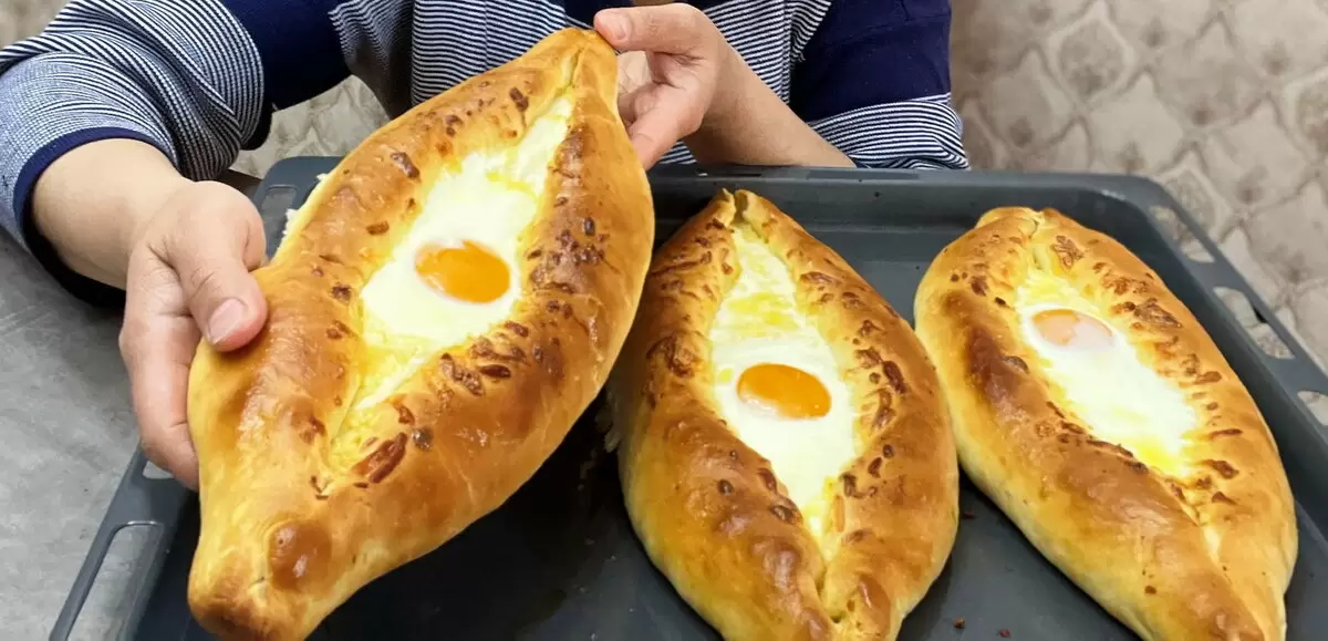 Как приготовить хачапури по-аджарски: идеальный рецепт грузинской выпечки