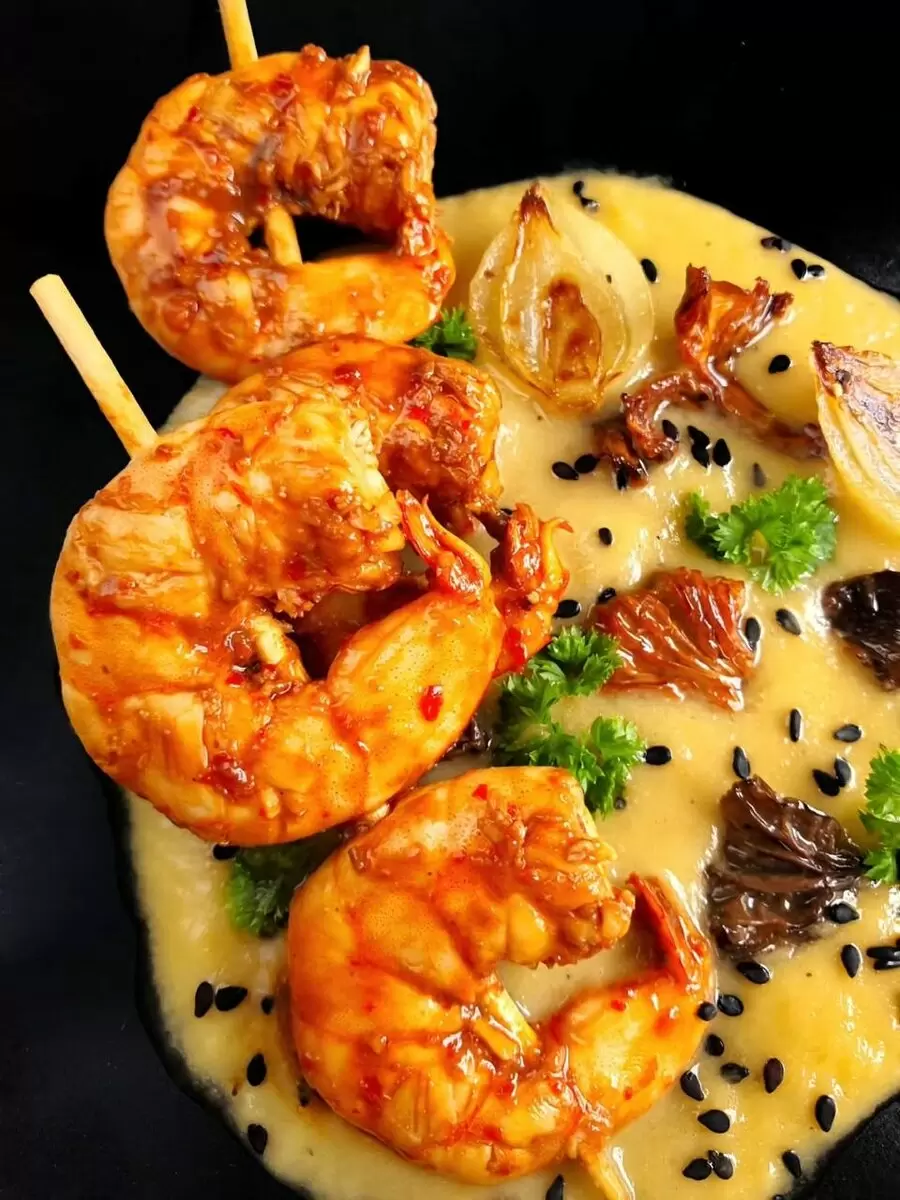 Шашлычки из креветок с пикантным карри: идеальное блюдо для гурманов