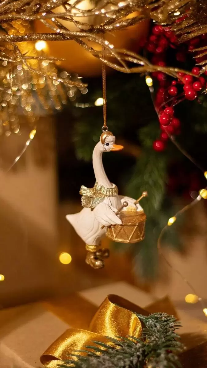 Как игрушки и статуэтки Lefard украшают новогодние покупки