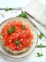 Салат с копчёной курицей и свежими помидорами