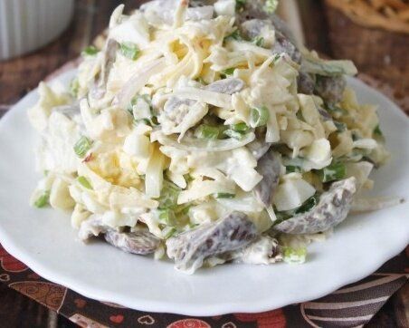 Непревзойдённый салат с куриными сердечками: простой и вкусный рецепт